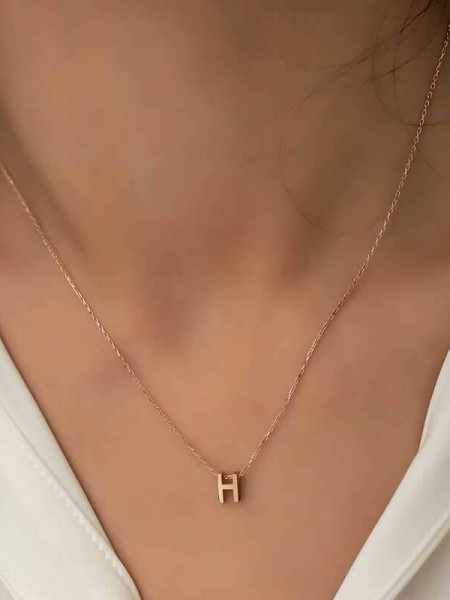 Gümüş Rose 3 Boyutlu H Harf Bayan Kolye