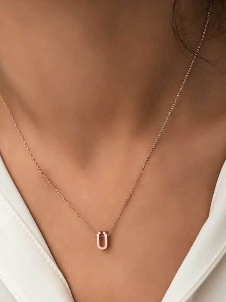 Gümüş Rose 3 Boyutlu Ü Harf Bayan Kolye